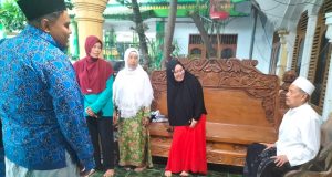 Hari Ini Gus Oby bersama Istri Berangkat Haji
