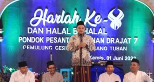 Saat Ceramah di PP. Sunan Drajat 7, Gus Anas Beri Kejutan. Apa Itu?