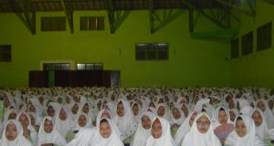 Pondok Pesantren Putri Gelar Acara Isra Miraj