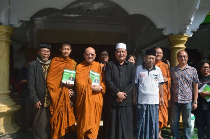 “Beda tapi Mesra” Kunjungan Lintas Agama di Pondok Pesantren Sunan Drajat Lamongan.