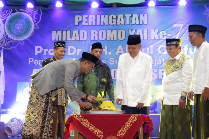 Peringatan Milad Romo Yai Abdul Ghofur ke-72 dan Pelantikan Pengurus Organisasi Daerah